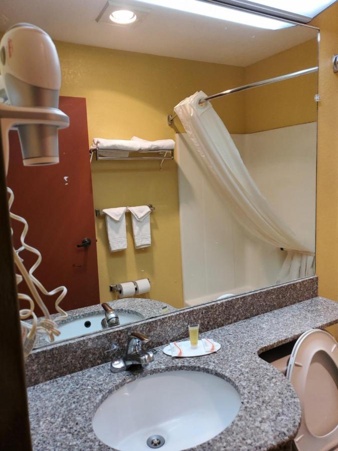 Microtel Inn & Suites By Wyndham Гетлинбург Екстериор снимка